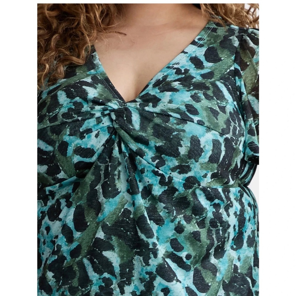 Terra & Sky Women’s Plus Twist Front Mesh Top with Short Sleeves, Size 1X - Picture 5 of 5